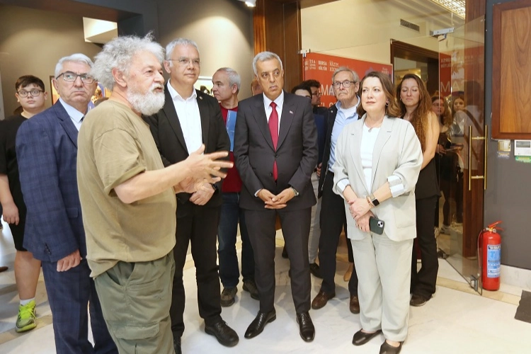 Bursa Büyükşehir’den Nâzım Hikmet anısına sempozyum