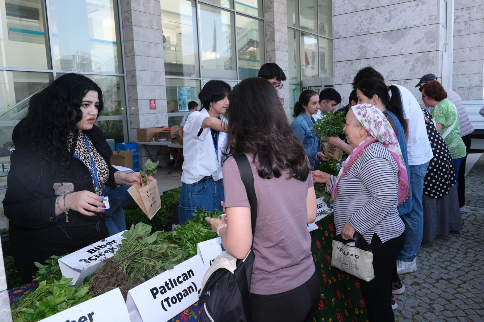 Bursa Nilüfer’de 310 bin fide vatandaşlara dağıtıldı