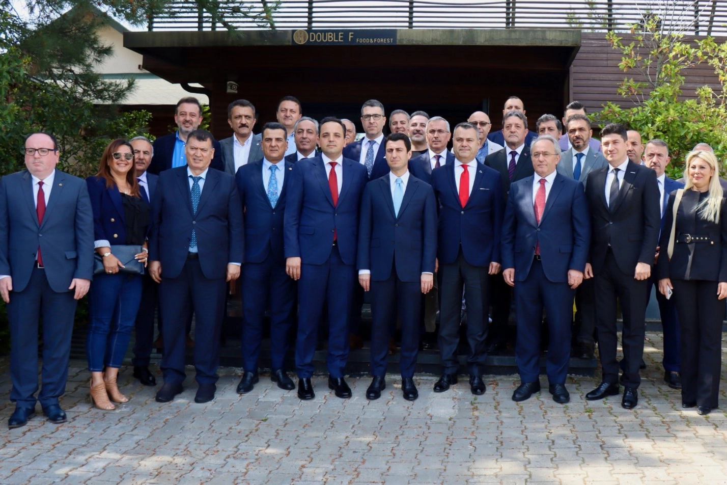 MEB Yardımcısı Macit, Bursa'da sektör temsilcileriyle buluştu