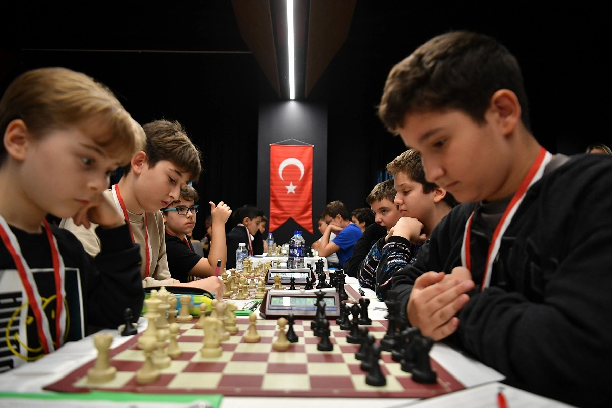 İstanbul Beylikdüzü’nde 29 Ekim’e özel satranç turnuvası