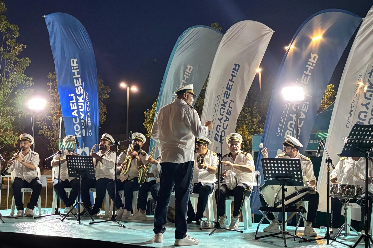 Kocaeli’de Derince Sağlıklı Yaşam Parkı’nda müzik dolu akşam